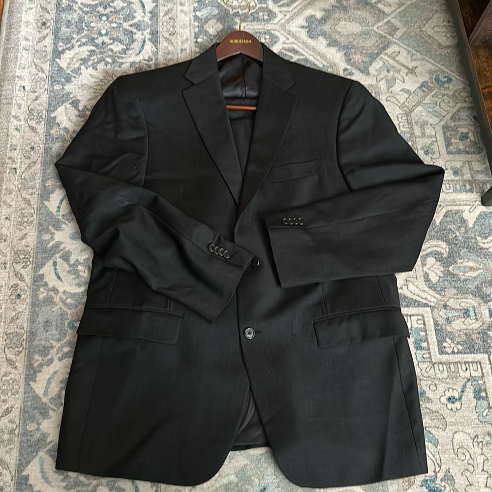 Dark gray men’s suit, size 40R by Hart Schaffner & Marx